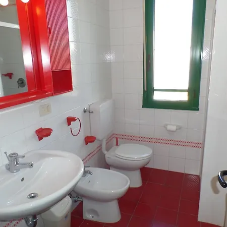 Fuer 7 Personen Ca 50 Qm In Bibione, Adriakueste Italien Und Umgebung * Bibione